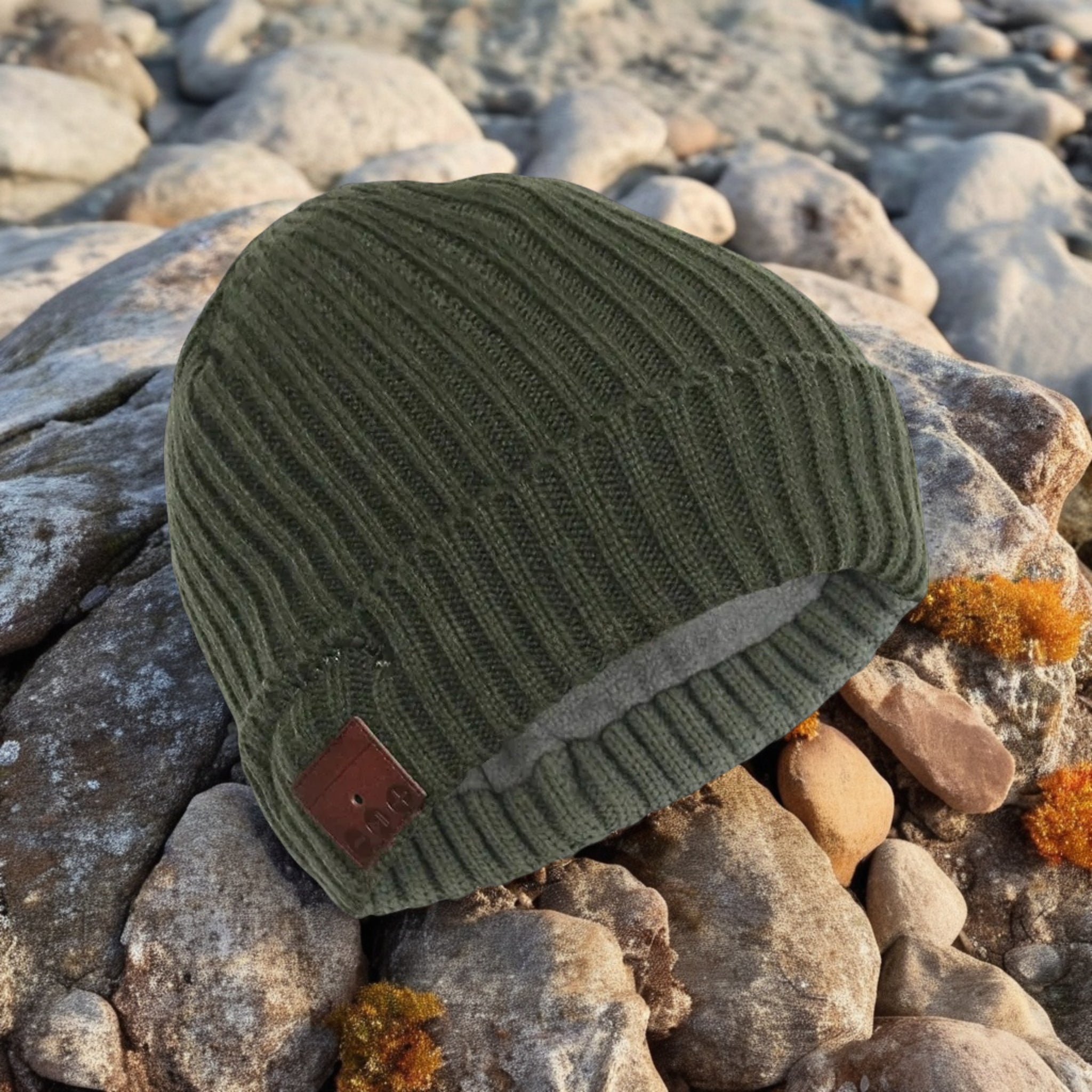 TUNETHREADS™ | V5.2 Bluetooth Beanie with Stereo Speakers &amp; Microphone